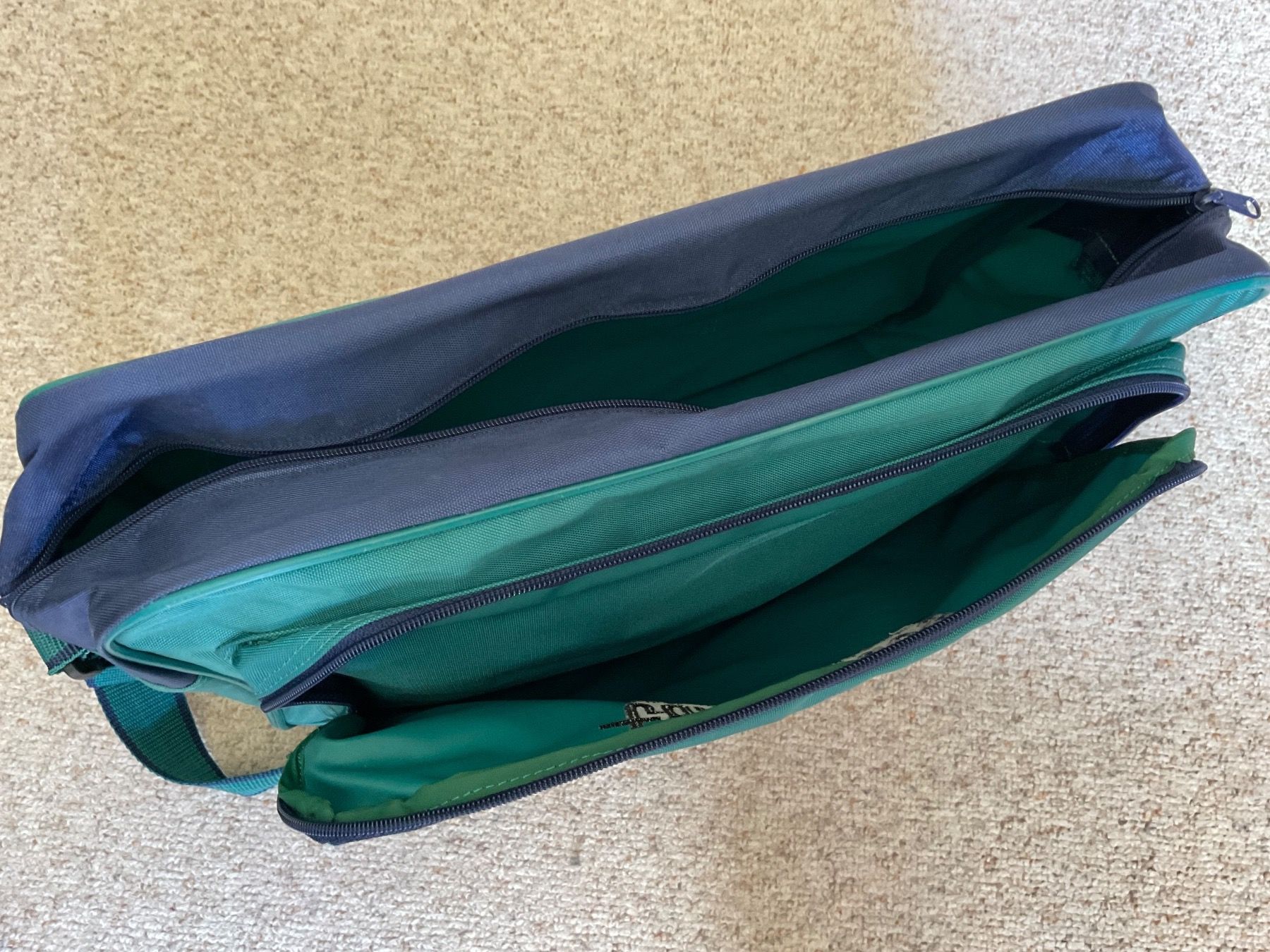 Borse: Tasche mit Schulterriemen – Usato da Steinmaur venduto da Nicorutishauser 4
