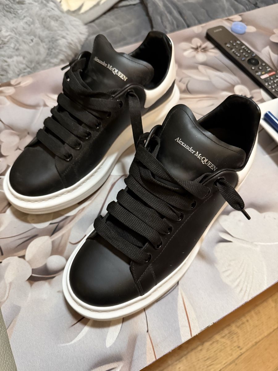 Alexander Mcqueen Herrenschuhe: Chaussures Alexander Mcqueen – Neu (gemäss Beschreibung) aus Bernex von mel__gnv 1