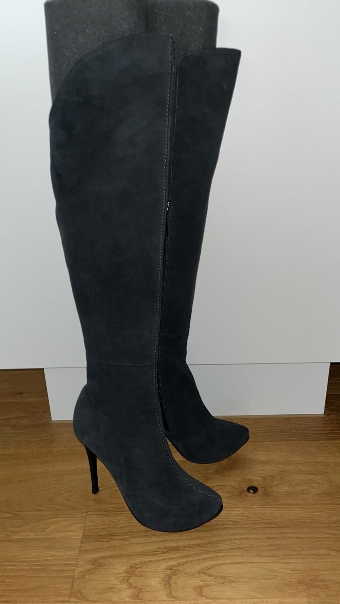 Chaussures femmes: Schicke Stiefel Gr.35-36 – D'occasion à Stäfa par Exclusive0 1