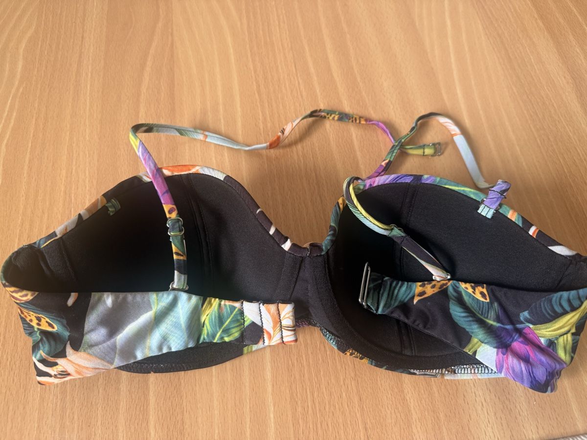 H&M Costumi da bagno & Bikini: Bikini Oberteil H&M  – Usato da Grenchen venduto da denosh 1