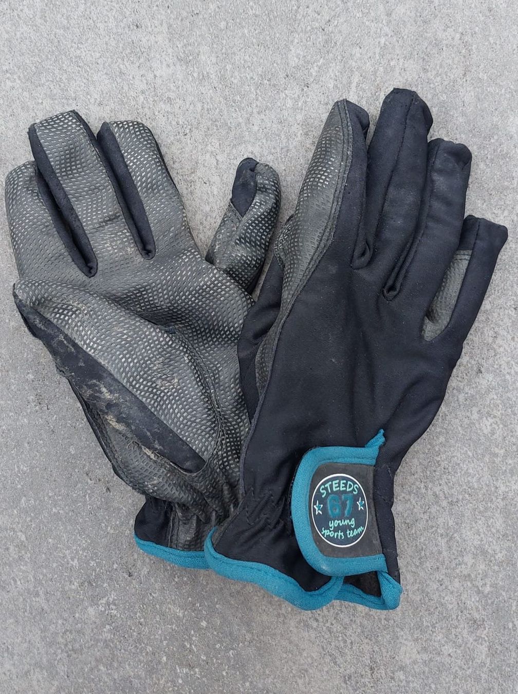 Guanti: Steeds Kinderhandschuhe – Usato da Schwyz venduto da jor_5y66