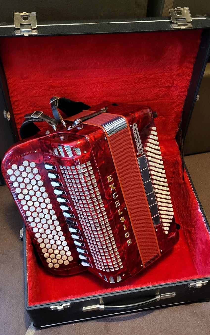 Strumenti musicali: Accordéon Excelsior – Usato da Penthalaz venduto da EvandroLuz 5