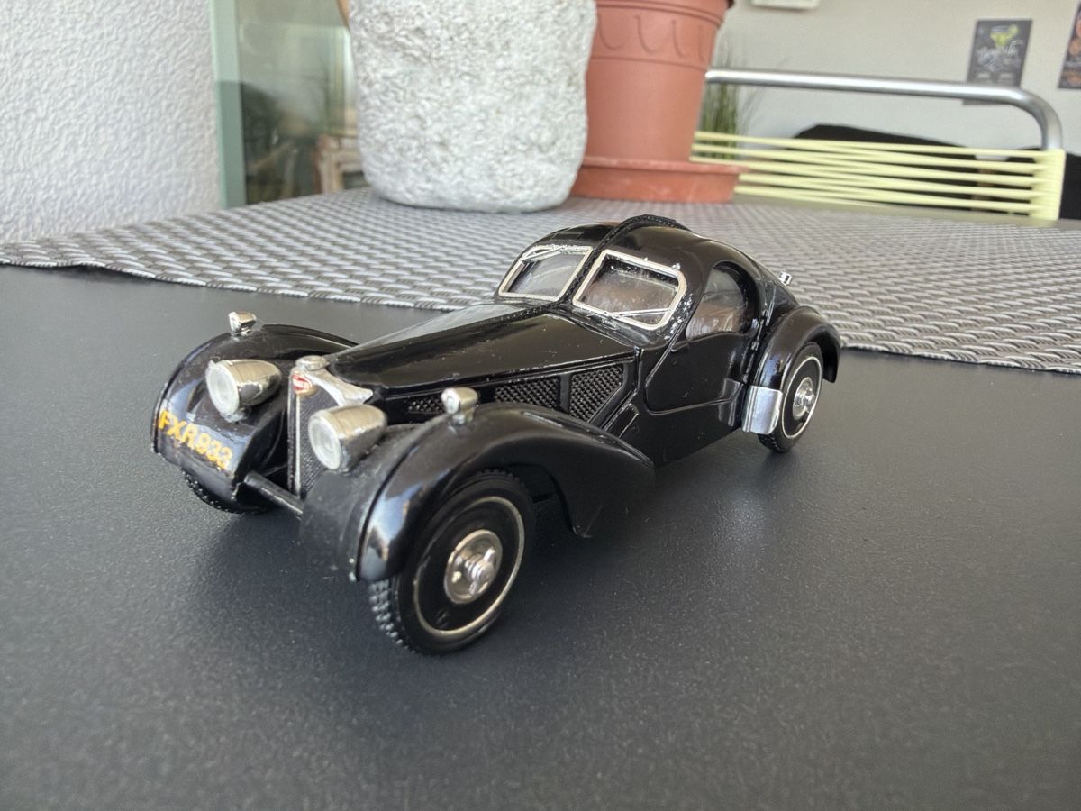 Brumm Modellini d'auto: Bugatti 57 S - 1/43 - Brumm – Usato da Wolfwil venduto da Rolex1