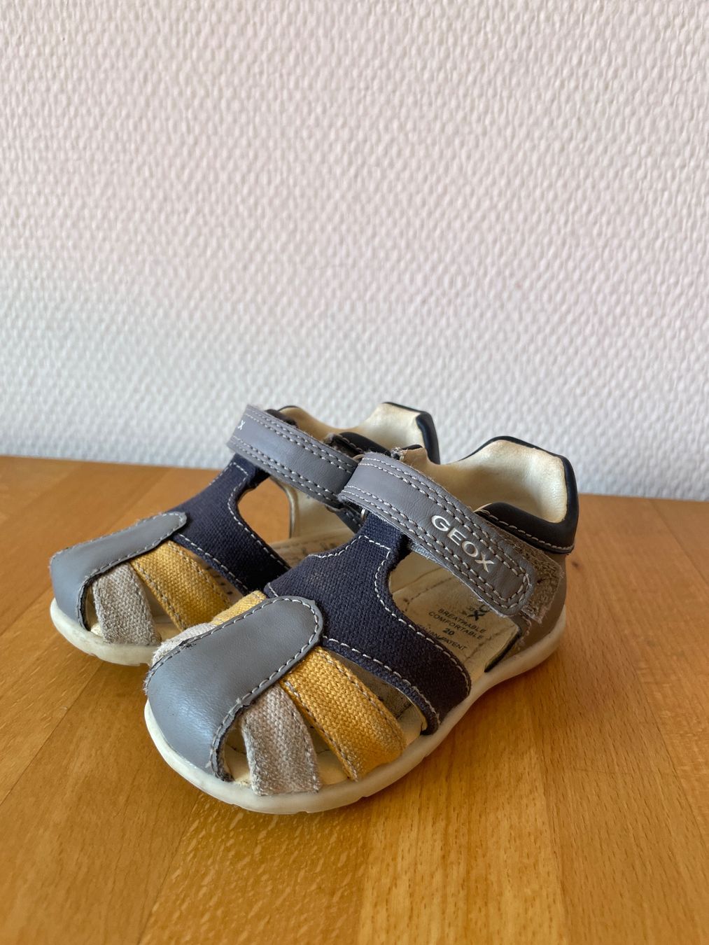 Geox Scarpe per ragazzi: Sandalen Geox Gr. 20 – Usato da Wil SG venduto da Homer_j