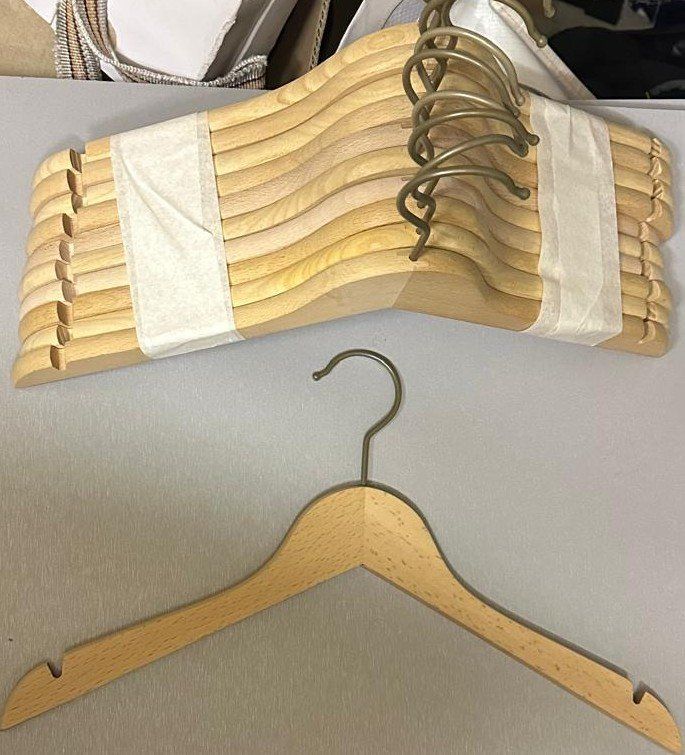 Appendiabiti: Kleiderbügel aus Holz – Nuovo (secondo la descrizione) da Wädenswil venduto da cet_gz6g 1
