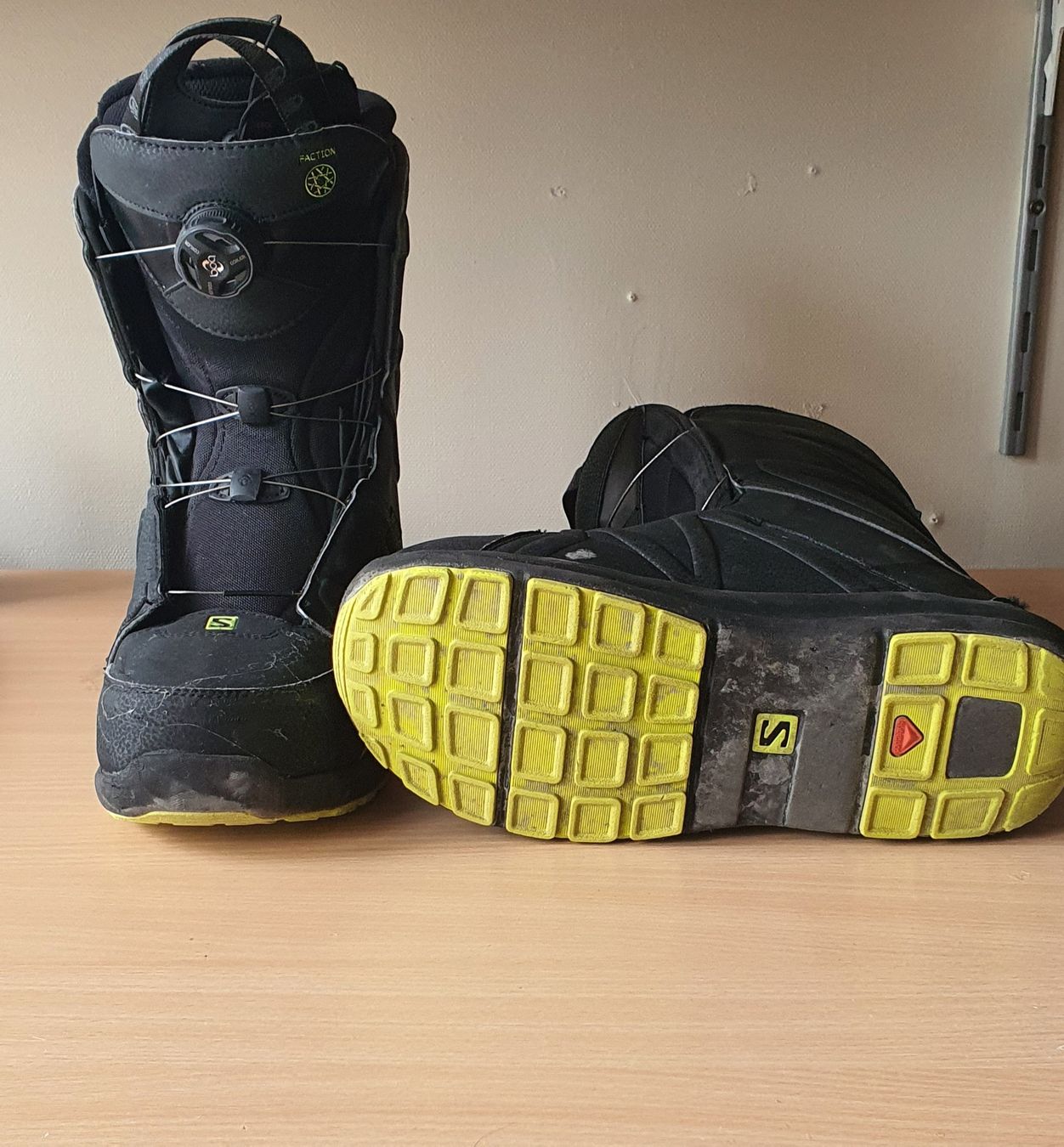 Scarpe da uomo: Snowboardschuhe Salomon – Usato da Bad Ragaz venduto da Nikoka_C 1