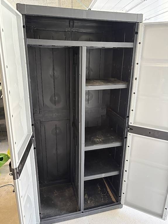 Schränke: Material-Schrank (gratis) – Gebraucht aus Wolfwil von rap_r8xj 1