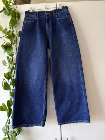 COS Relaxed Straight Fit High Rise Cropped Length Gr. 27