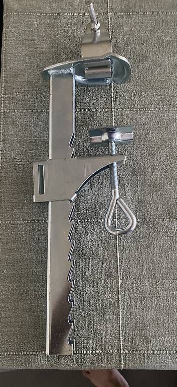 Fixations: Sonnenschirm Halter Terrasse Neu – D'occasion à Oberrohrdorf par Desteny1