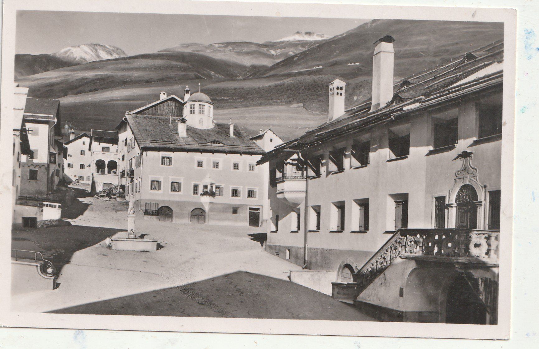 Cartes postales: Zuoz  Dorfplatz – D'occasion à Lumbrein par made02