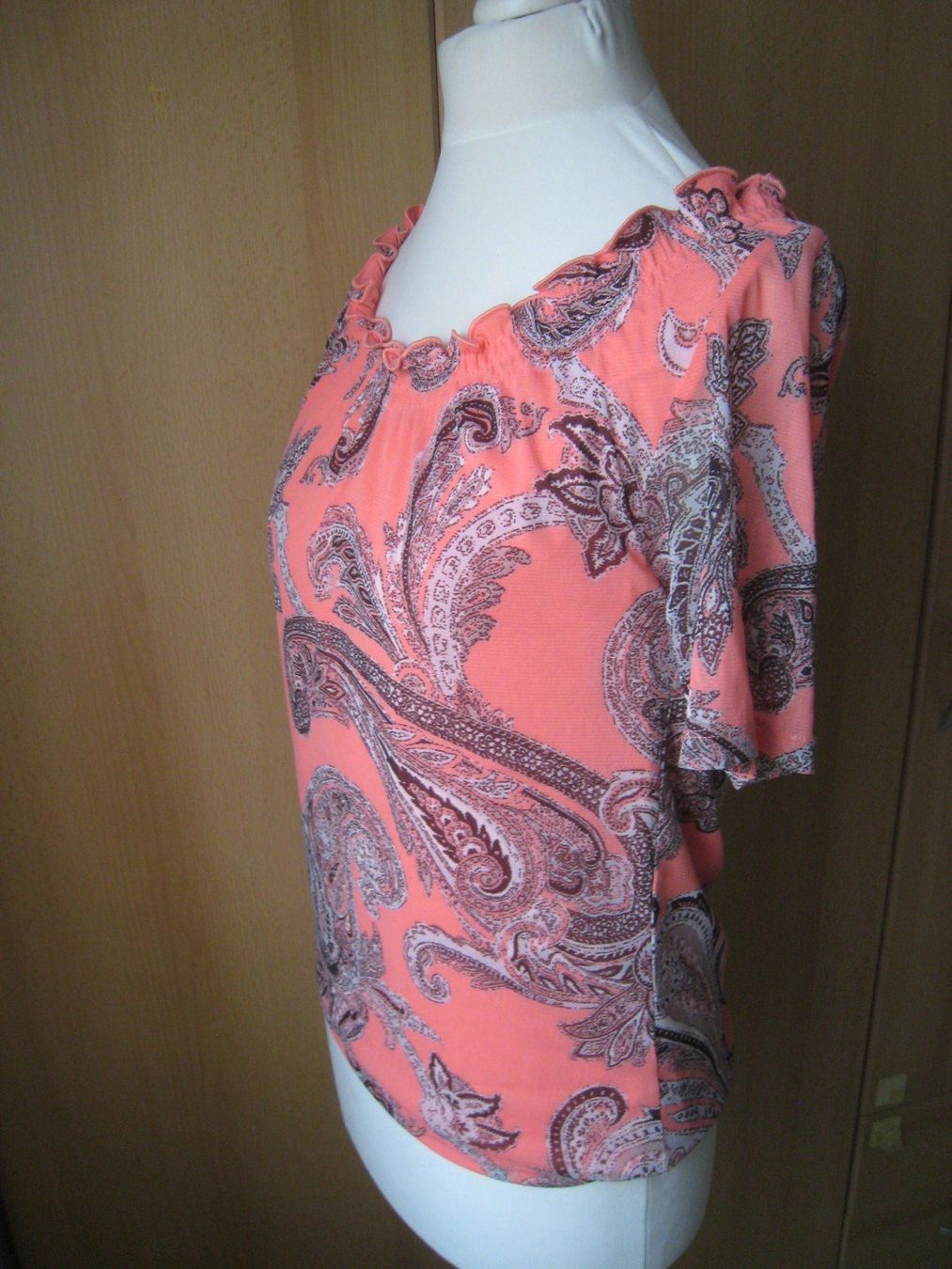 S.Oliver T-Shirts: lachsrotes SHIRT s.Oliver Premium Gr. 34 – Gebraucht aus Dättlikon von Mamakuga 1