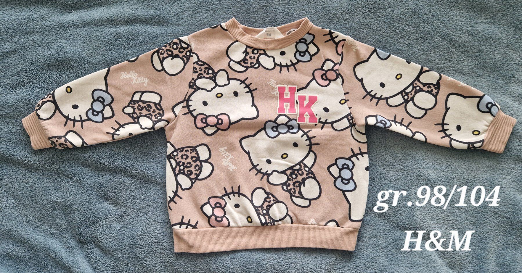 H&M Pulls et sweat-shirts: Pullover grösse 98/104 Hello Kitty – D'occasion à Heimberg par Eleanor20