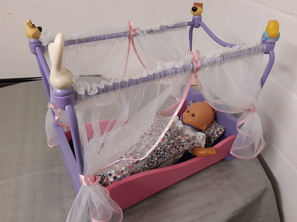 Puppen: Puppenbett inkl. Puppe – Gebraucht aus Rüfenacht von furka45 1
