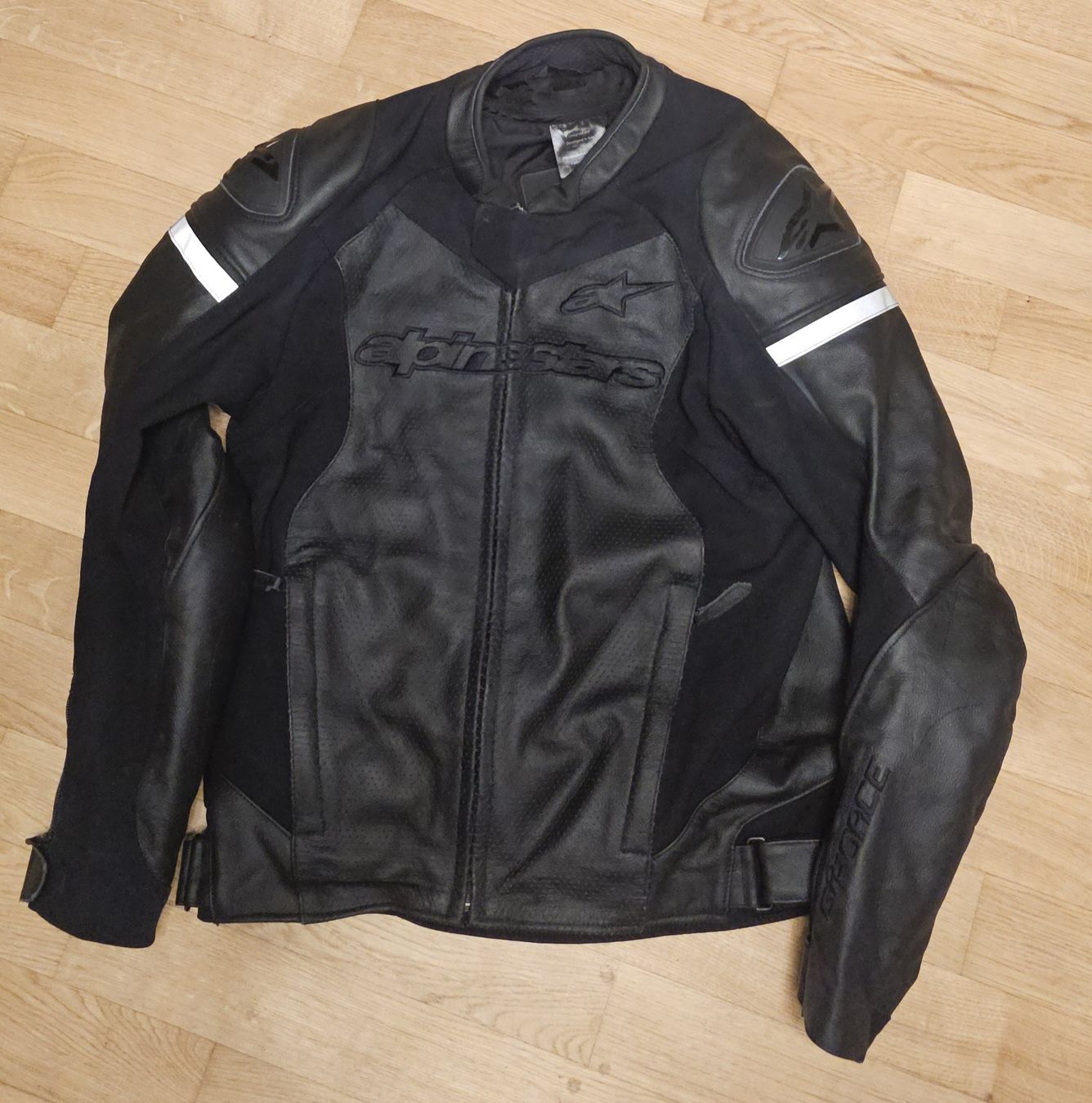 Alpinestars Lotti di vestiti: Alpinestars Motorradkombi Grösse 52 – Nuovo (secondo la descrizione) da Grenchen venduto da bue_6rzz 3