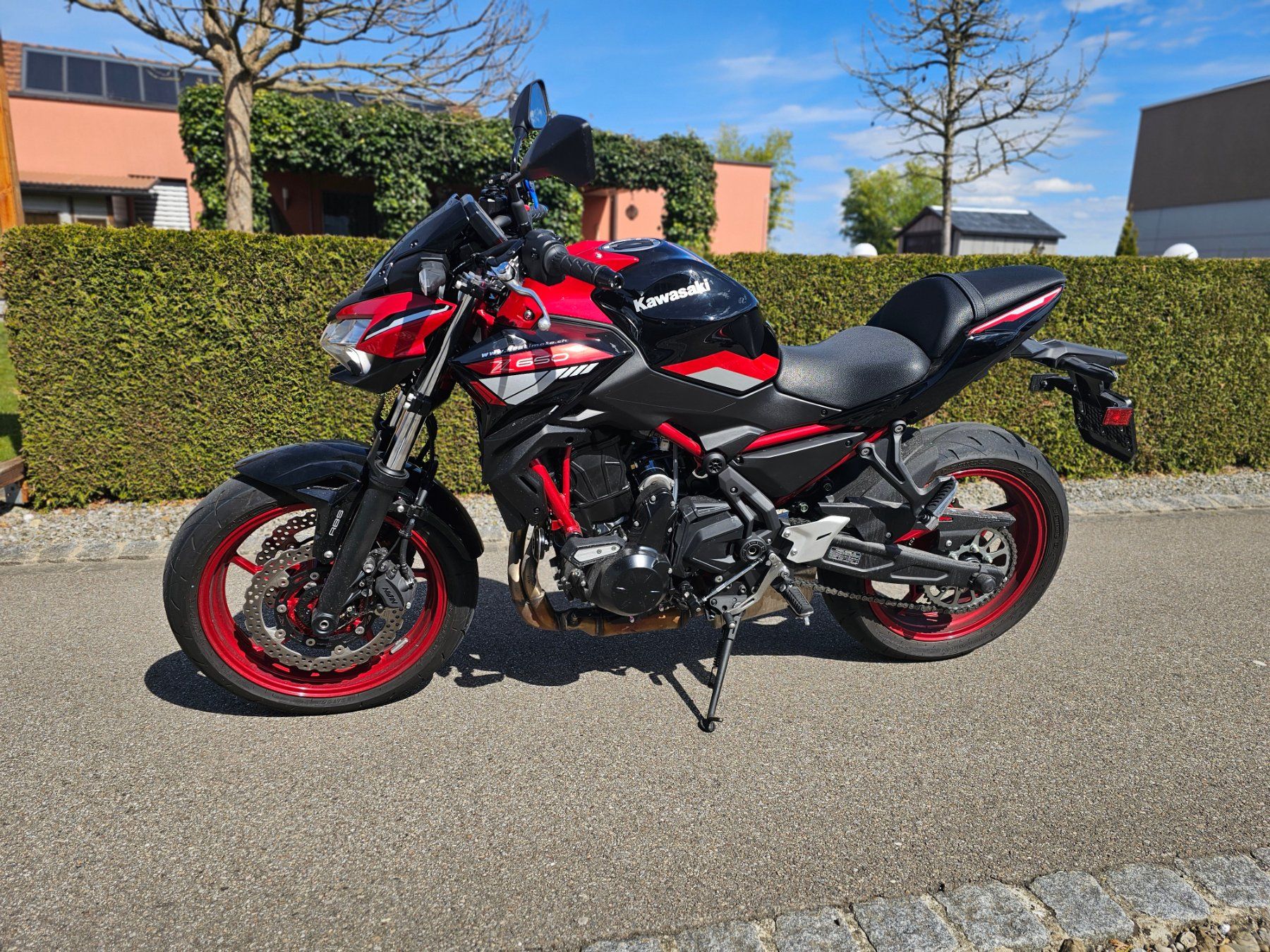 Kawasaki Strasse: Kawasaki Z650🏍️💨 – Gebraucht aus Oberuzwil von ItzSenju_ 1