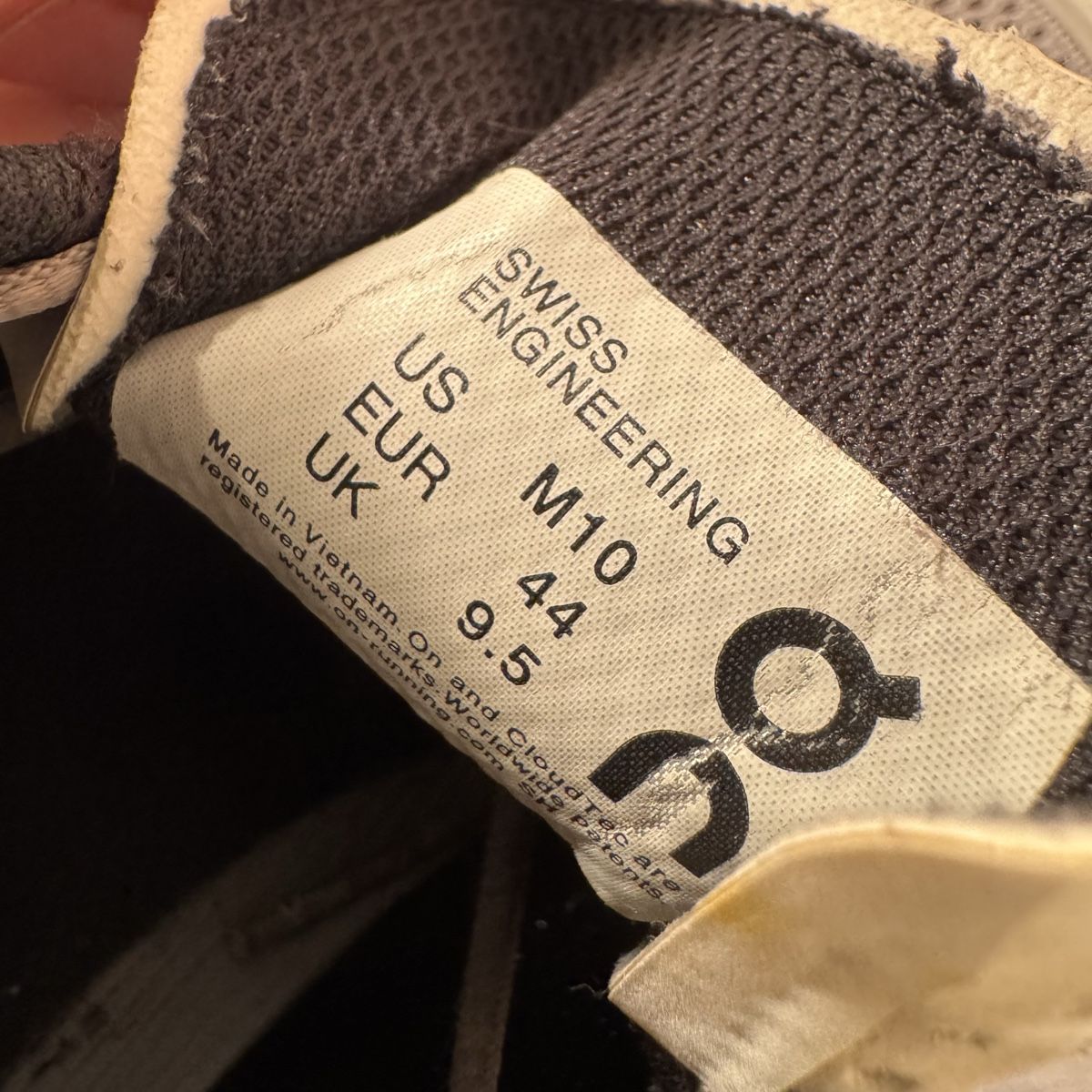 On Herrenschuhe: On Cloudsurfer 1 – Gebraucht aus Mönchaltorf von osi_t7tl 5