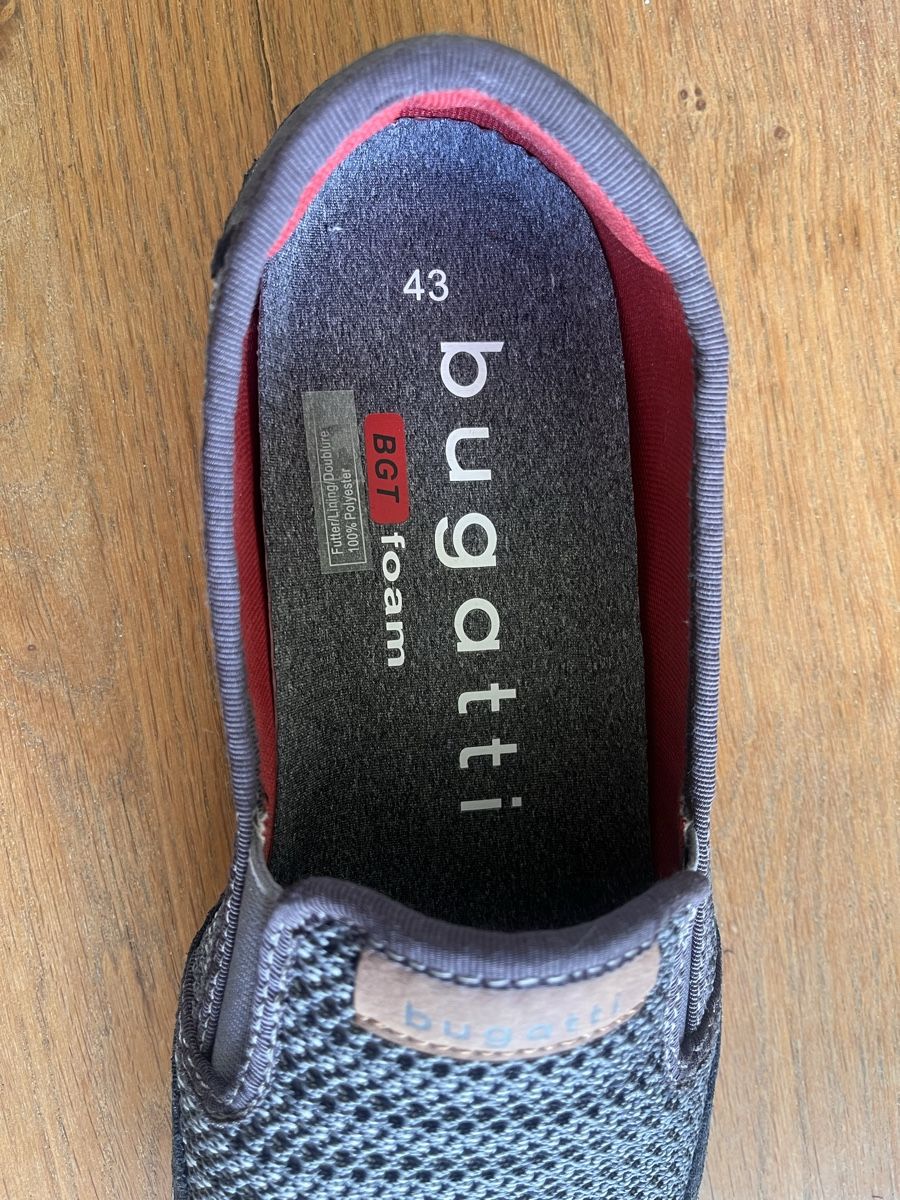 Bugatti Scarpe da uomo: Bugatti Slipper Gr. 43, ungetragen, neu – Nuovo e nell'imballaggio originale da Oberengstringen venduto da boj_9p7y 3