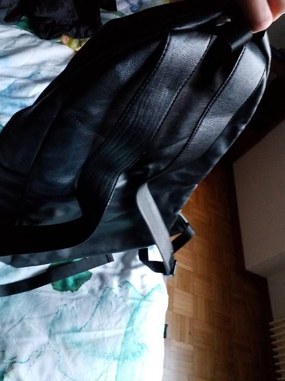 Zaini: Eleganter klassischer Kunstleder Rucksack – Usato da Bern venduto da Bluepop 1