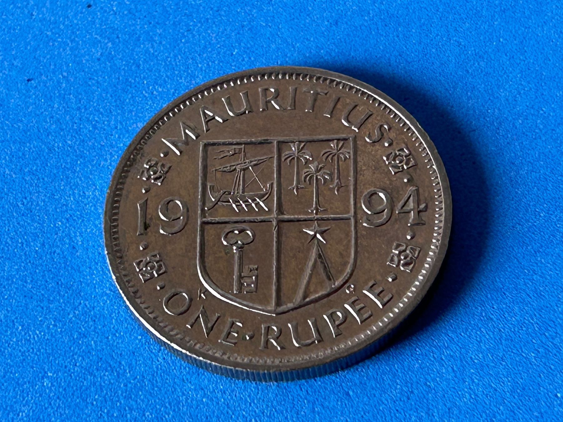 Alle Münzen: Mauritius - 1 Rupee 1994 – Gebraucht aus Corcelles NE von AJKader
