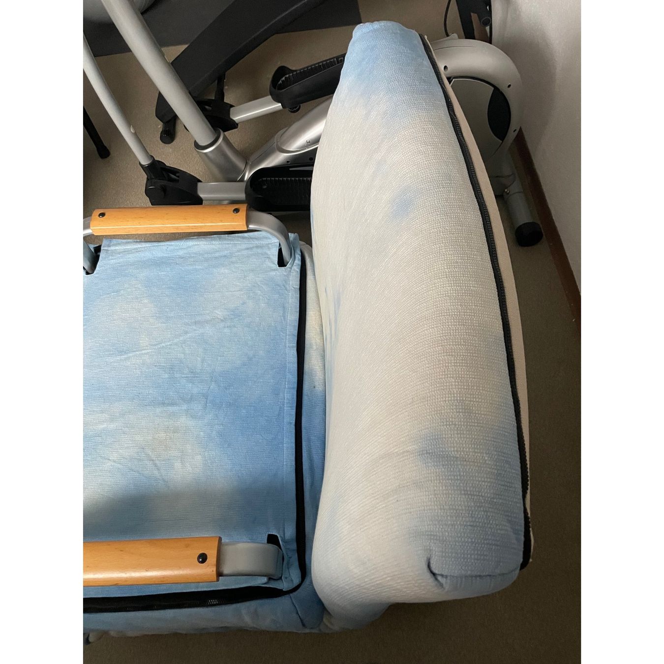 Poltrone: Chill-Sessel massiv auf Rädern wird einfach zu Bett-waschbar – Usato da Amriswil venduto da fit8580 6