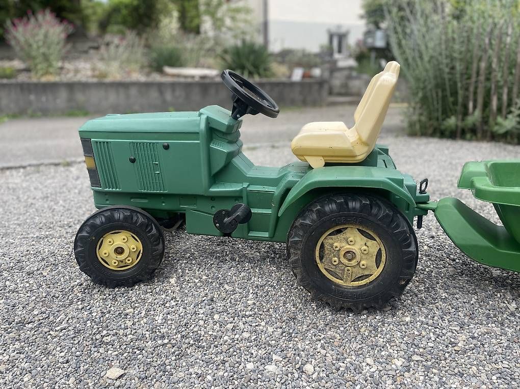 Veicoli per bambini: Kindertraktor mit Anhänger – Usato da Ipsach venduto da Cynicat 1