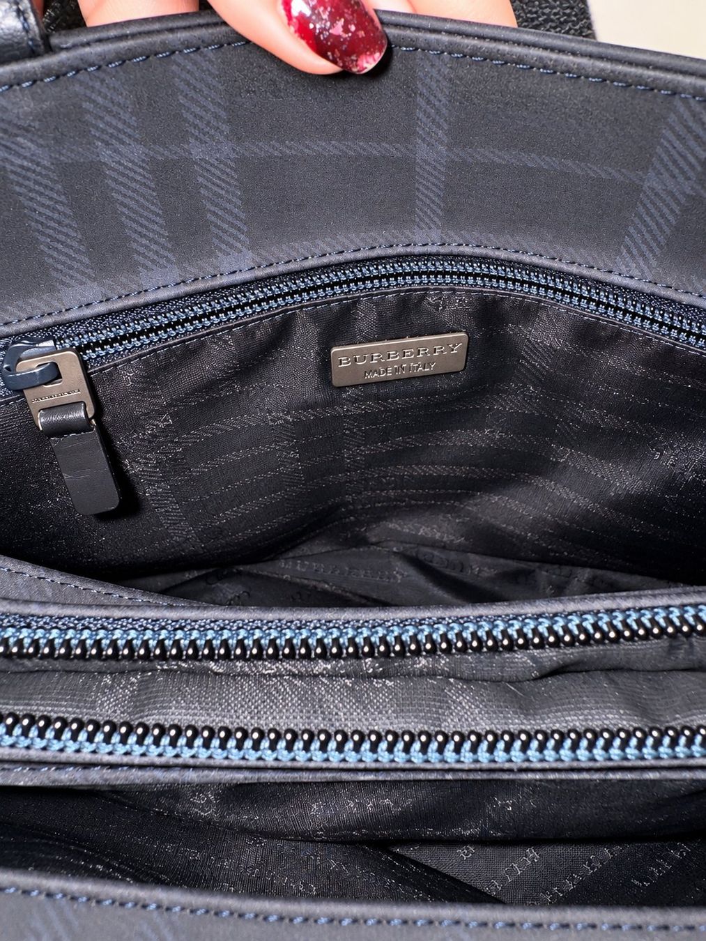 Burberry Sacs femmes: Sac Burberry Smoke – D'occasion à Romont FR par Djeb7 6