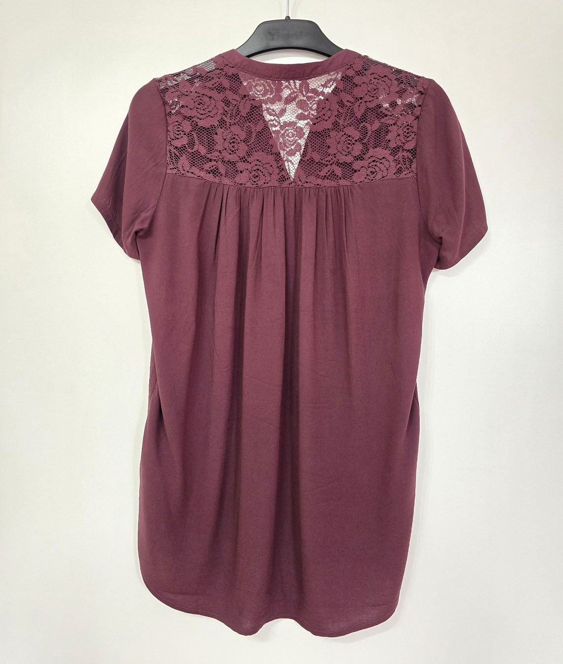 Camicette: JDY Damen Bluse mit Spitze Grösse 36 - bordeaux – Usato da Oetwil an der Limmat venduto da dhantal 4