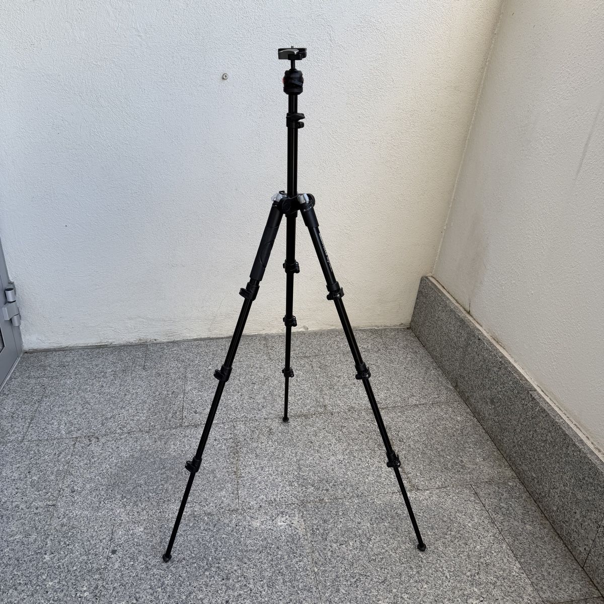 Manfrotto Trépieds & Accessoires: Manfrotto befree one Stativ – D'occasion à Herrenschwanden par herven