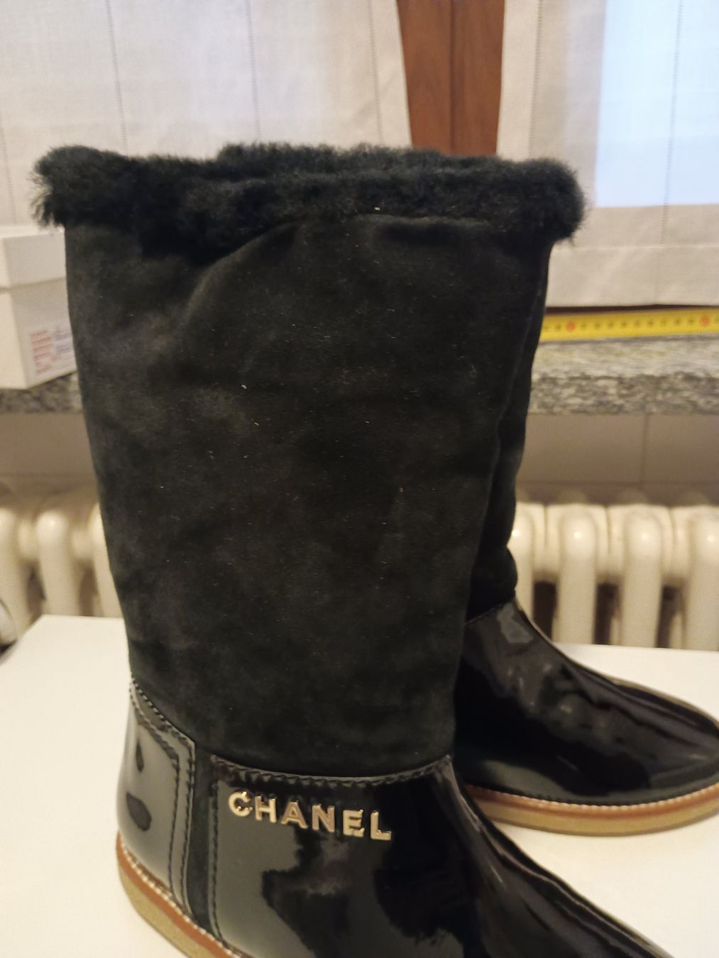Chanel Scarpe da donna: Stivale Chanel modello doposci con pelo – Nuovo (secondo la descrizione) da Chiasso venduto da marco704763 5