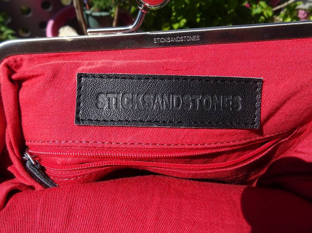 Borse da donna: Sicks and Stones Ledertasche – Nuovo (secondo la descrizione) da Niederbipp venduto da PiaZ01 1