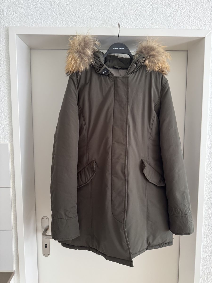 Giacche: Parka mit Pelz, Khaki, Grösse M/L – Usato da Chur venduto da Miina04