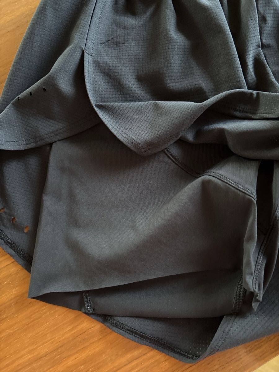 Adidas Hosen: Sporthose Adidas Gr.M – Gebraucht aus Unterentfelden von Lavach 3