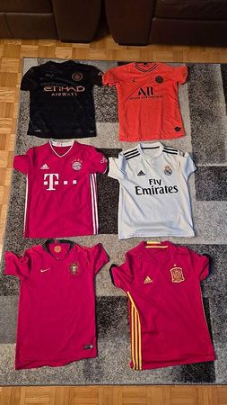 6 Fussballtrikots Jugendliche 12-16