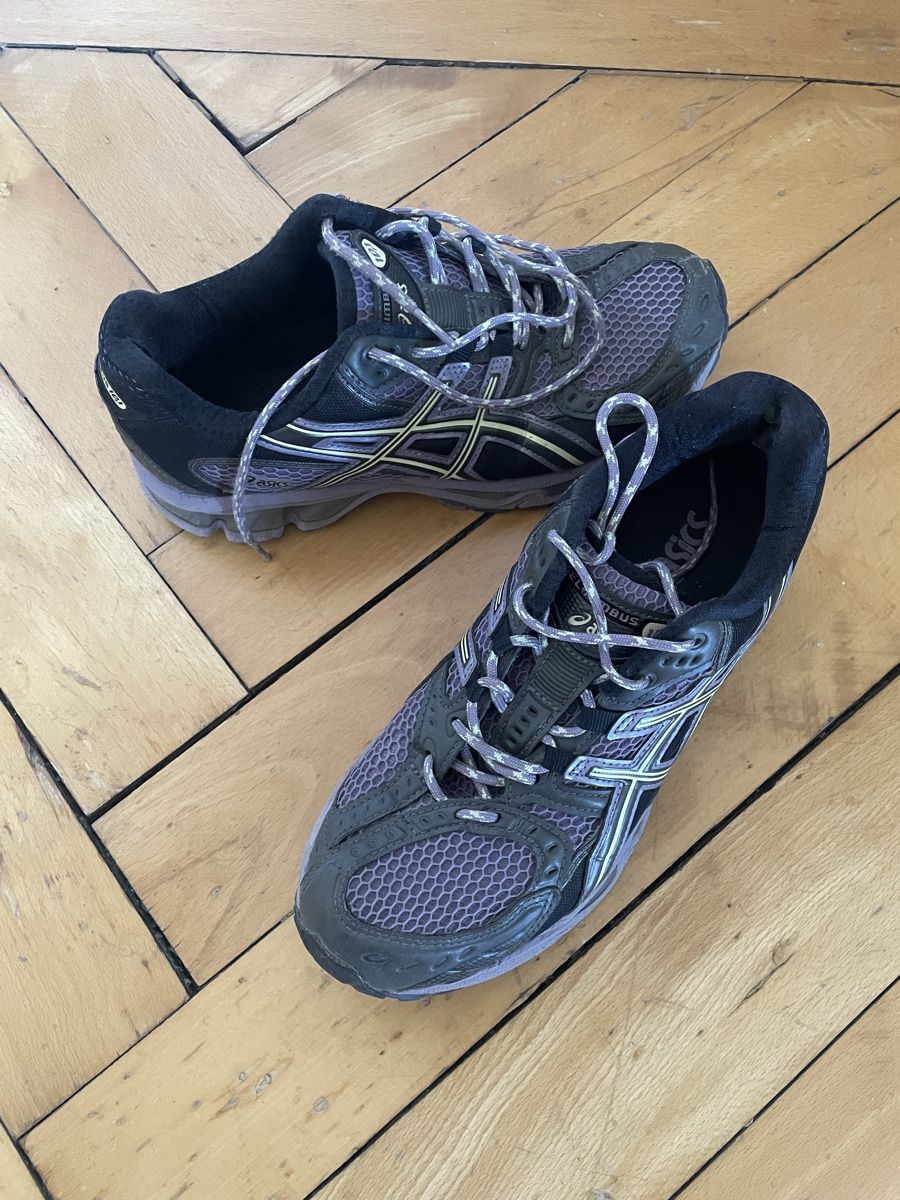 Asics Damenschuhe: ASICS Gel Nimbus Sneaker Gr. 39 – Gebraucht aus Zürich von zoe_n85h
