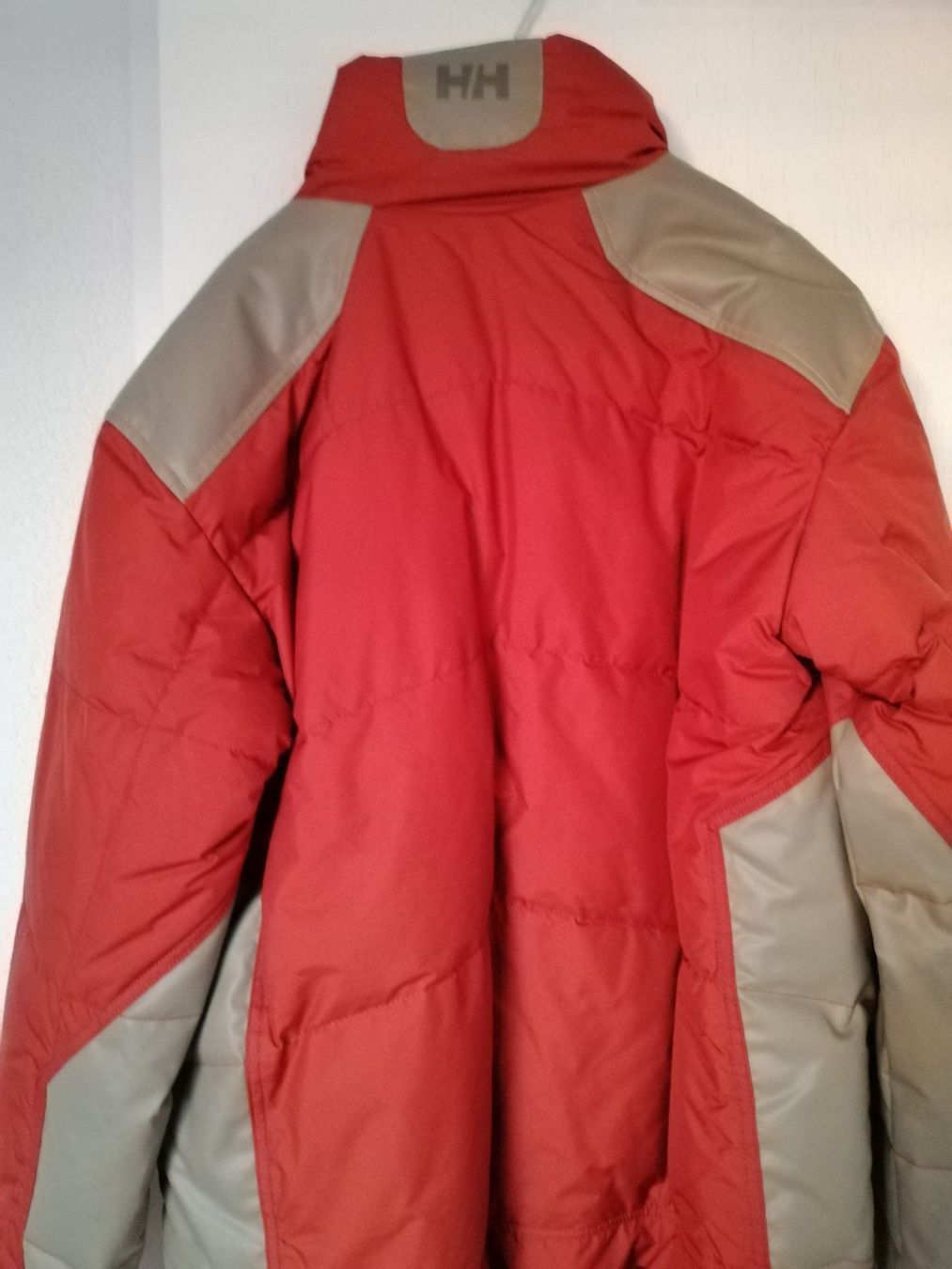 Helly Hansen Giacche: Helly Hansen Jacke – Nuovo e nell'imballaggio originale da Bellikon venduto da Anithom 1