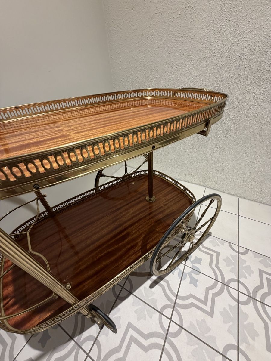 Carrelli di servizio: Servierwagen – Usato da Wiedlisbach venduto da Fine-Arts 6