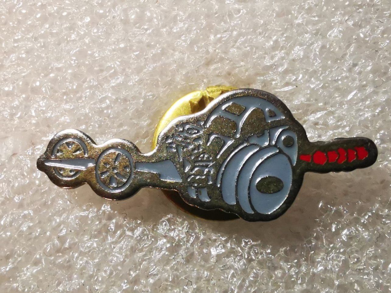 Placchette & Badge: Ansteckpin 13: Dragster – Usato da Oppligen venduto da Pin-Fall-Shop