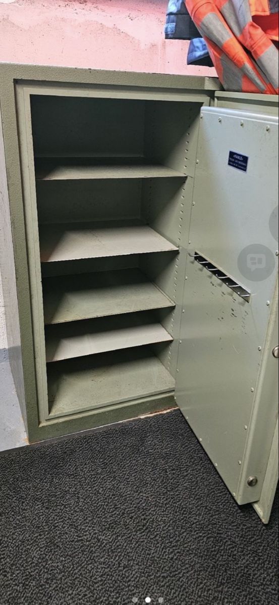 Casseforti: Tresor-Panzerschrank – Usato da Zeglingen venduto da sandronico 1