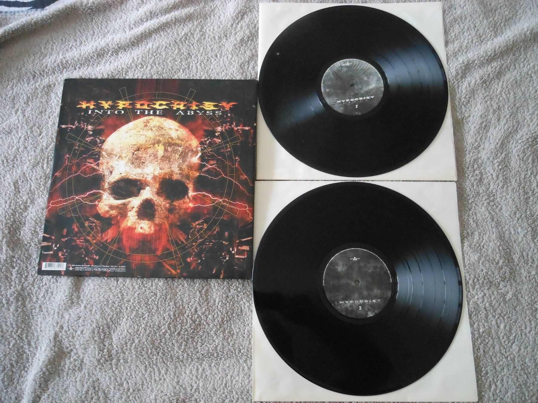 Vinyles: Hypocrisy – Catch 22 / Into The Abyss – D'occasion à Liebefeld par type013 1