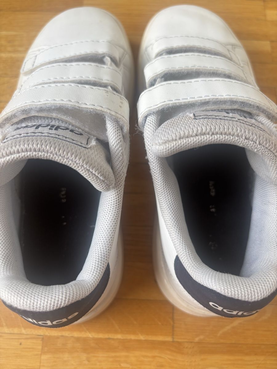 Adidas Scarpe per ragazzi: Adidas enfant 31 baskets  – Usato da Chêne-Bougeries venduto da CeliaMate 4