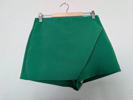 Damen Shorts Grösse M grün 