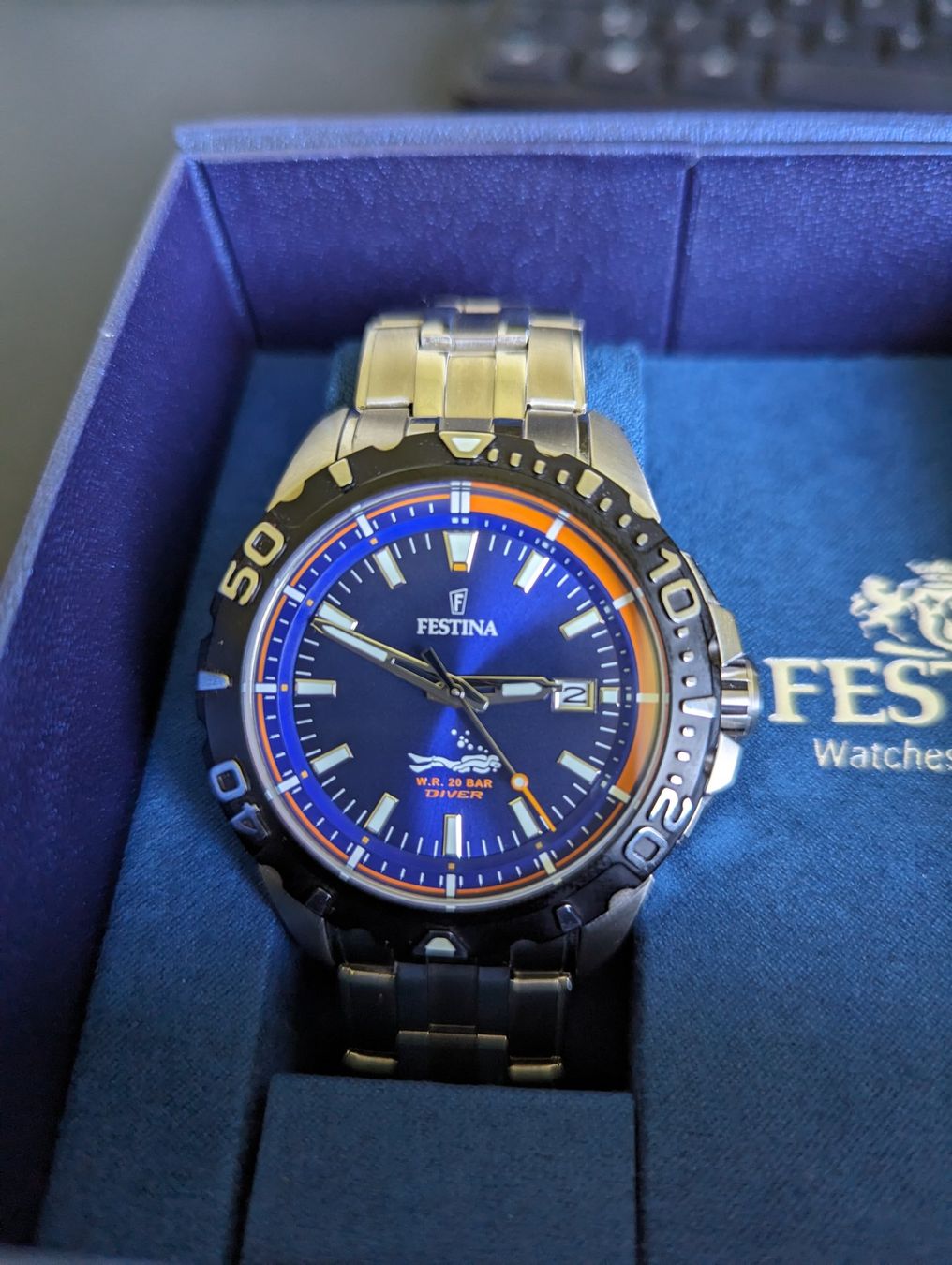 Festina Modische Markenuhren: FESTINA DIVER 20 BAR – Gebraucht aus Romanens von