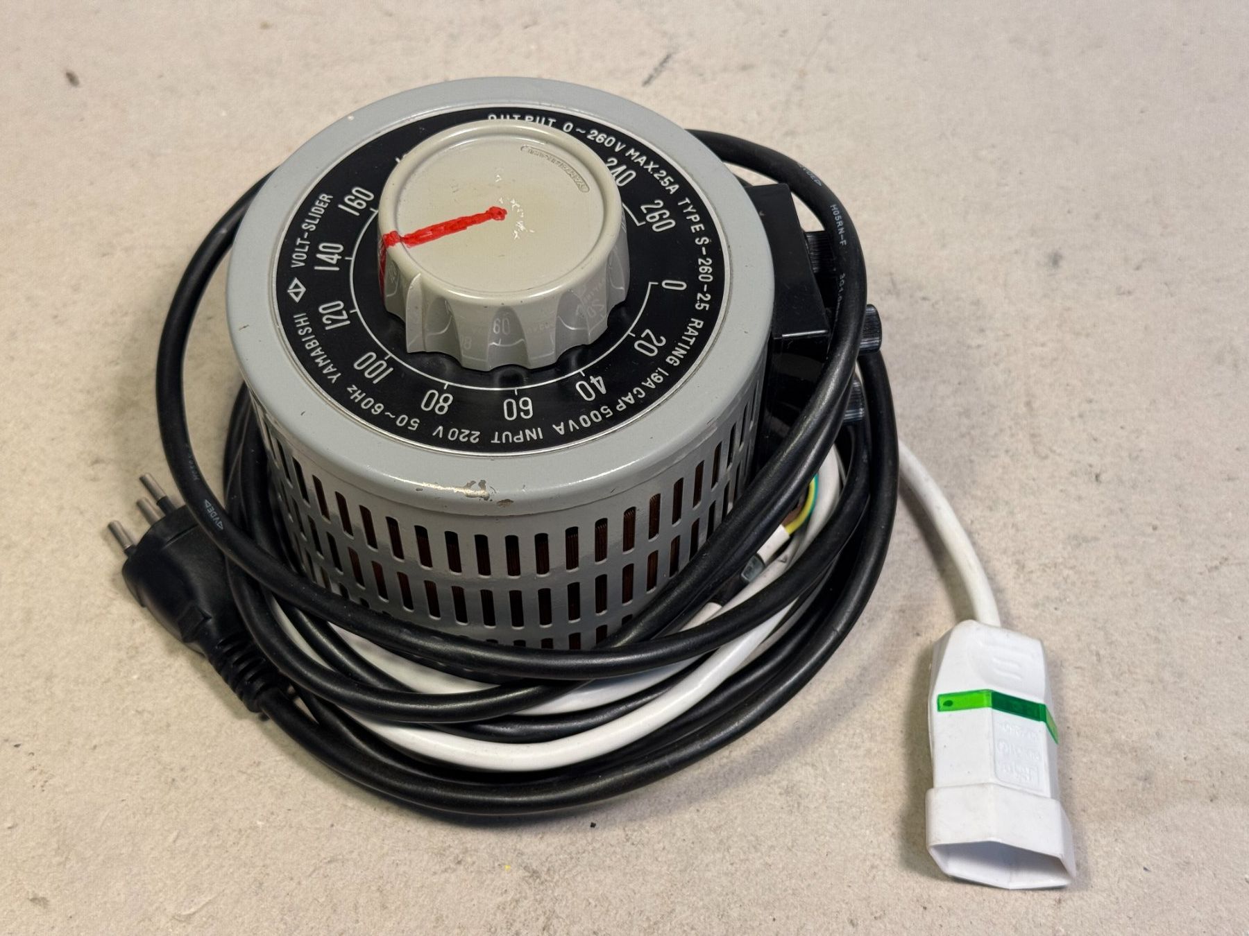 Electrotechnique: Transformer Variac – D'occasion à Ins par funkflieger 3