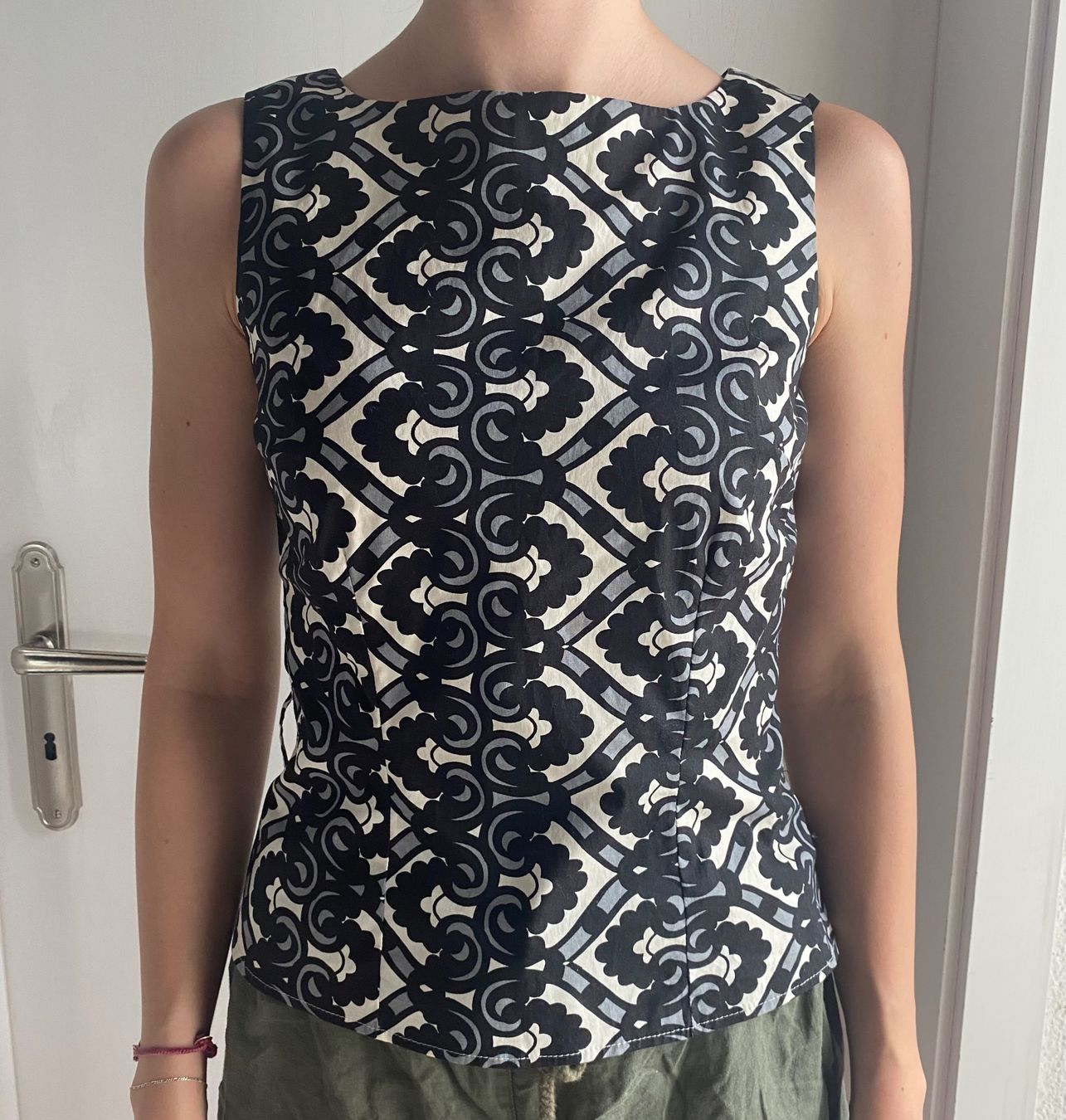 H&M Top: Top H&M Gr. 34 schwarz weiss – Usato da Altendorf venduto da Jeshy15