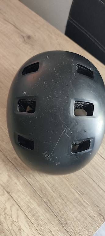 Decathlon Helme: BTWIN Kinderhelm – Gebraucht aus Thalheim von lin_w876