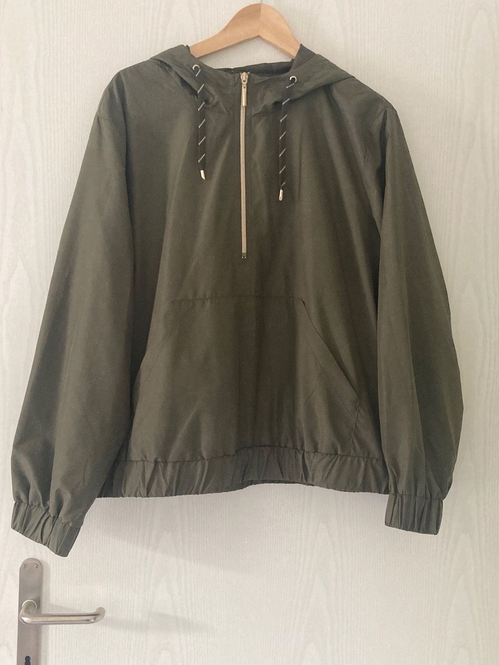 Only Giacche: Kapuzen Jacke von ONLY – Nuovo (secondo la descrizione) da Spiez venduto da nomii20