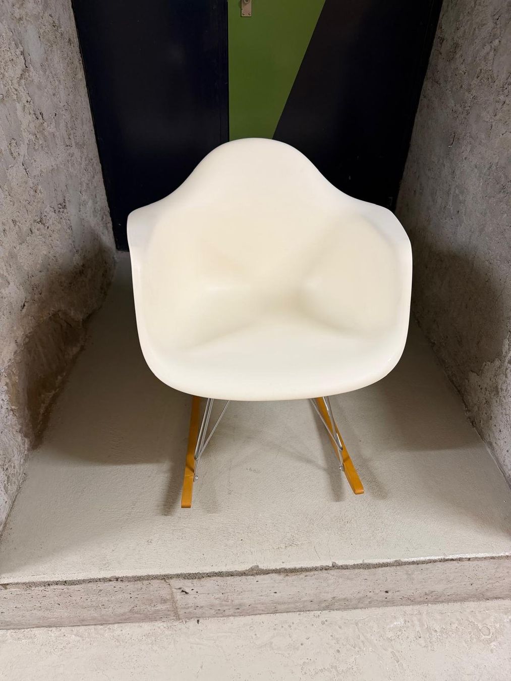 Eames Sedie: Eames Plastic Armchair | RAR – Usato da Meilen venduto da log_k9nx