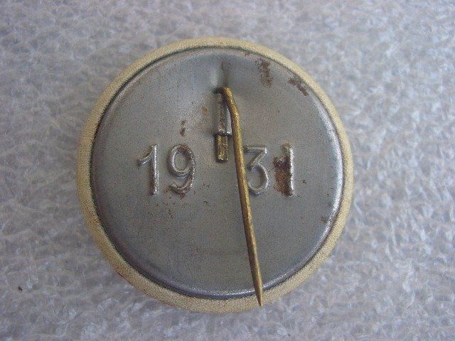 Plaketten & Abzeichen: 1. AUGUSTABZEICHEN 1931 – Gebraucht aus Thürnen von Chluuri 1
