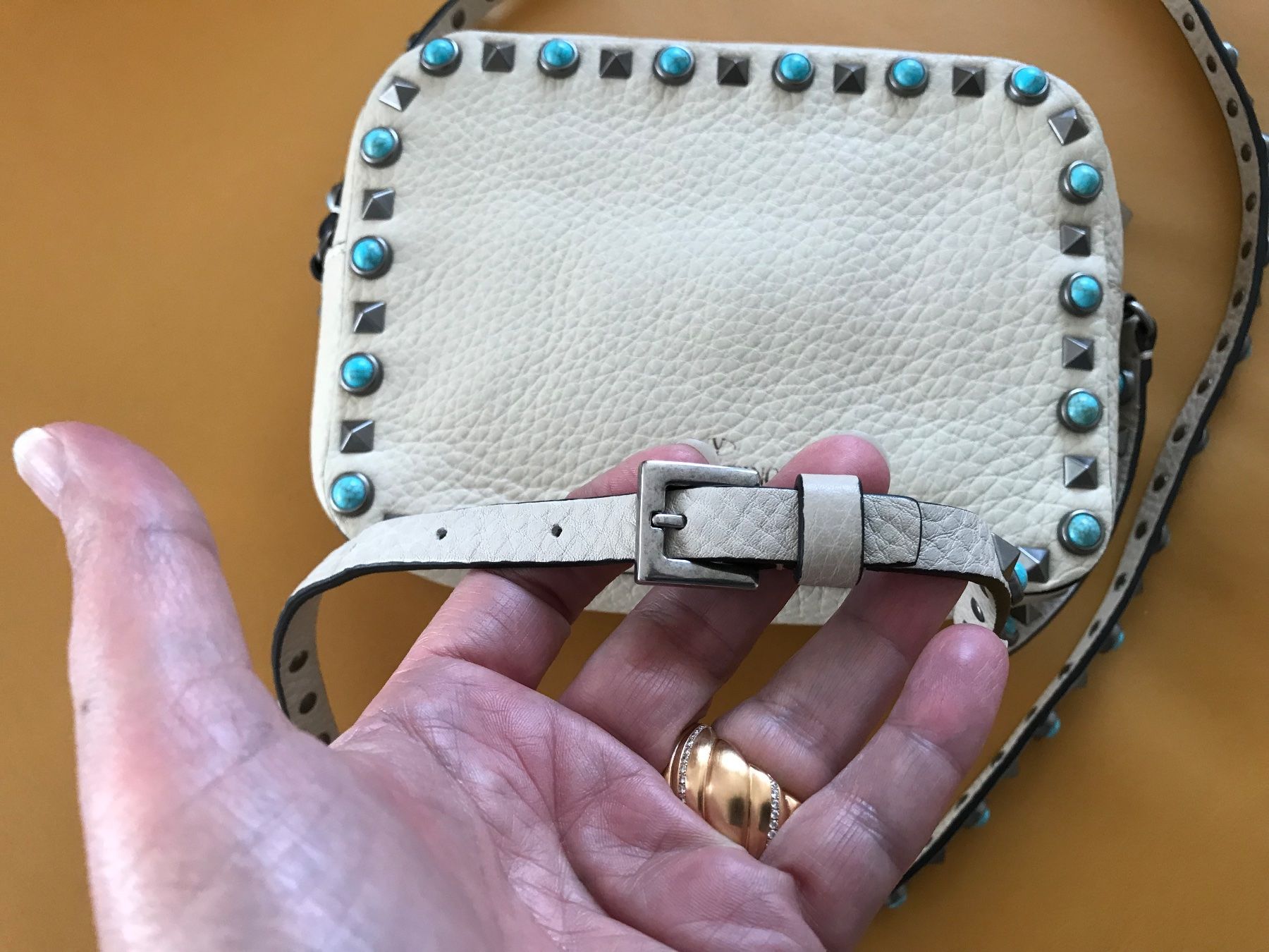 Valentino Taschen für Damen: VALENTINO GARAVANI ROLLING Rockstud Camera Bag absolut NEUwe – Neu (gemäss Beschreibung) aus Wiesendangen von Zoe-11 5