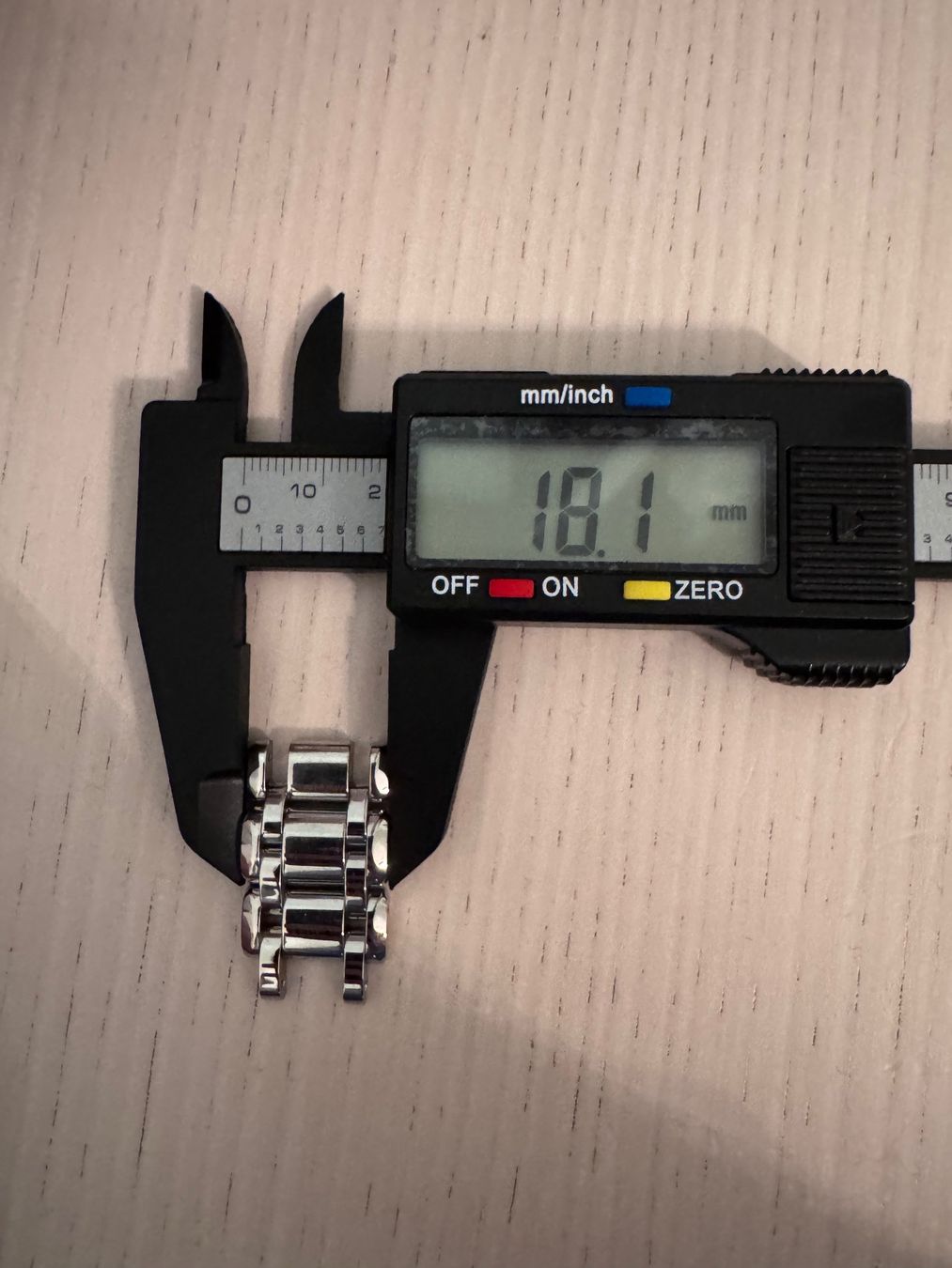 Altri accessori per orologi: 3 extra links for Longines watch bracelet – Usato da Zürich venduto da 613_g8jy 1